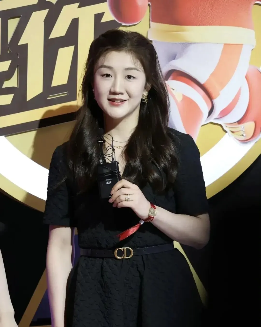 幸福, 表面上舍弃, 她战胜孙颖