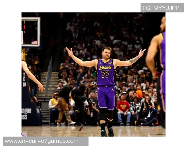 湖人队在2020年12月31日对阵马刺队的精彩比赛回顾与分析